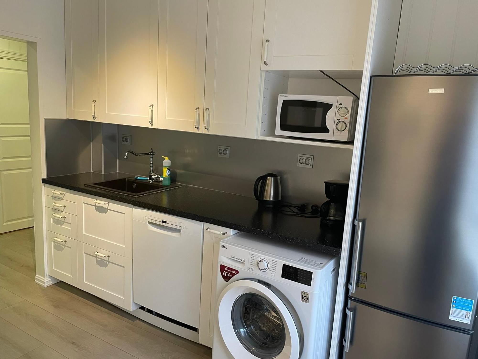 Centrally Located Apartment With 2 Bedrooms And Free Parking 트롬쇠 외부 사진